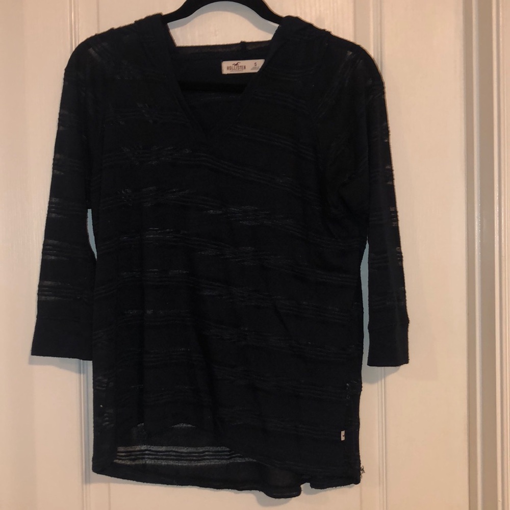Hollister Pull Over